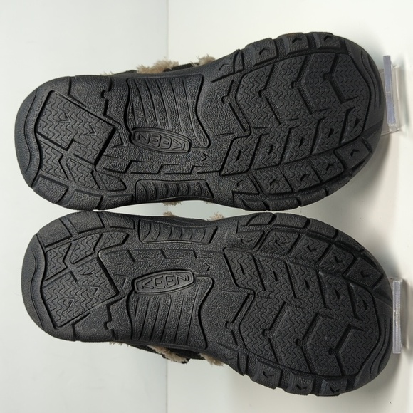NWOT Keen big kids Newport fur TPS big fold gold shoes. Big kids size 2 EU 34 - Picture 7 of 14